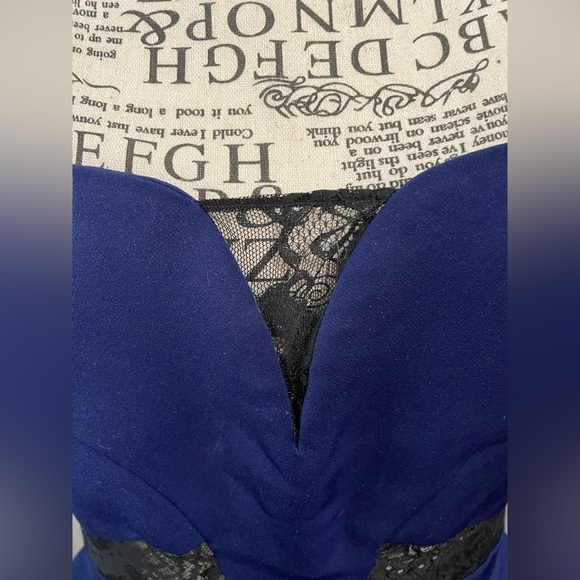 Express Sleeveless Cocktail Dress with Pockets! - Picture 3 of 8